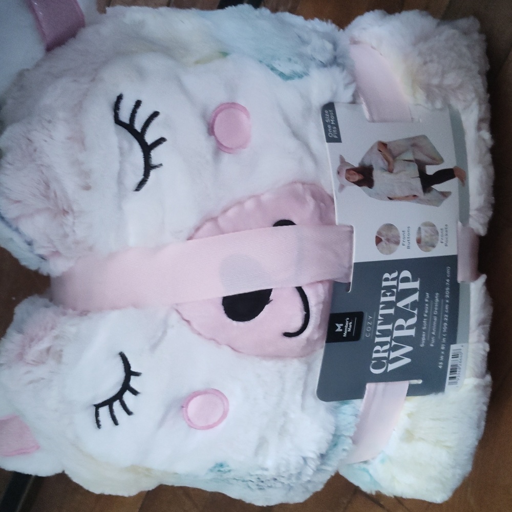 Members  critter wrap llama new